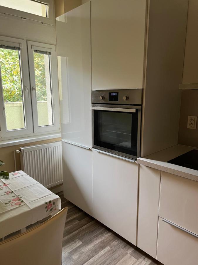 Lovely Flat In The City Center Bratislava Exterior photo